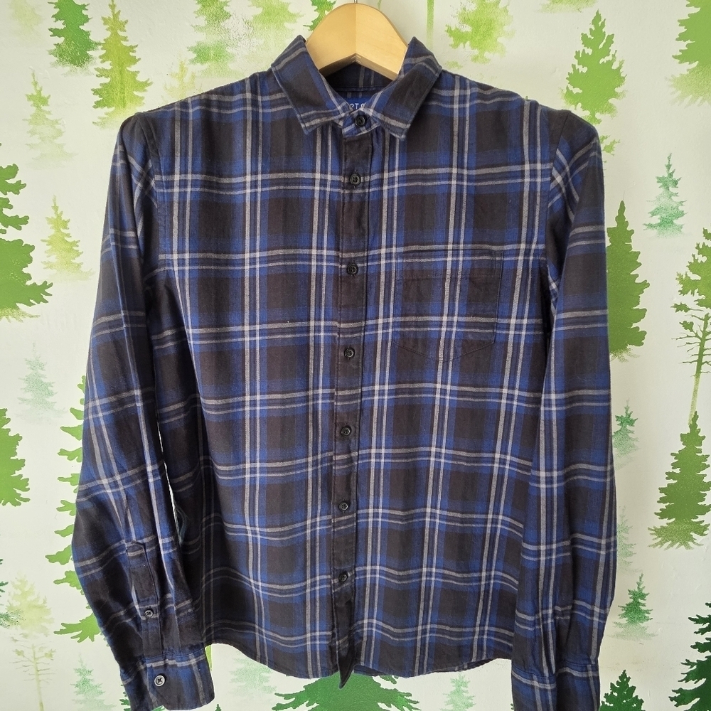 Apt. 9 Men's Navy and Black Plaid Button Down Shirt.